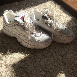 Fila white sneakers in really good condition
